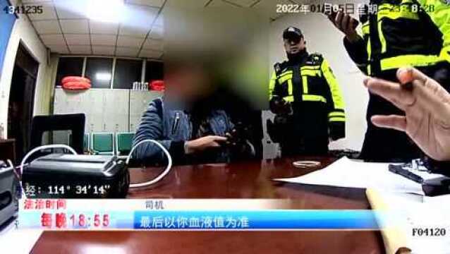 【法治热点榜】裕华警方进社区,持续深化反电信诈骗宣传