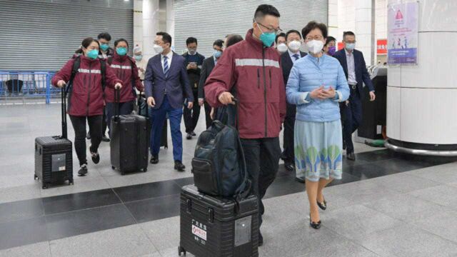 林郑月娥:内地专家抵港标志中央启动支援香港抗疫 意义重大