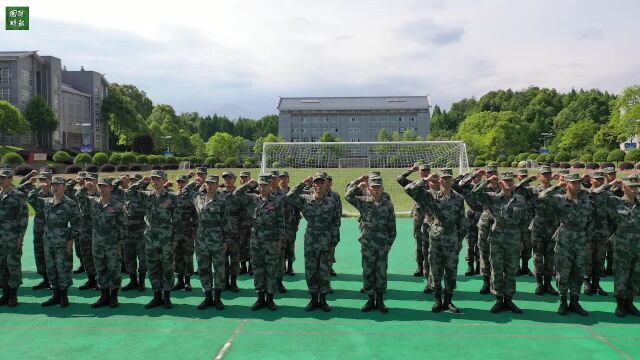 陆军某综合训练基地新兵营:传承五四精神、投身强军实践