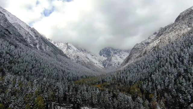 雪山雪景