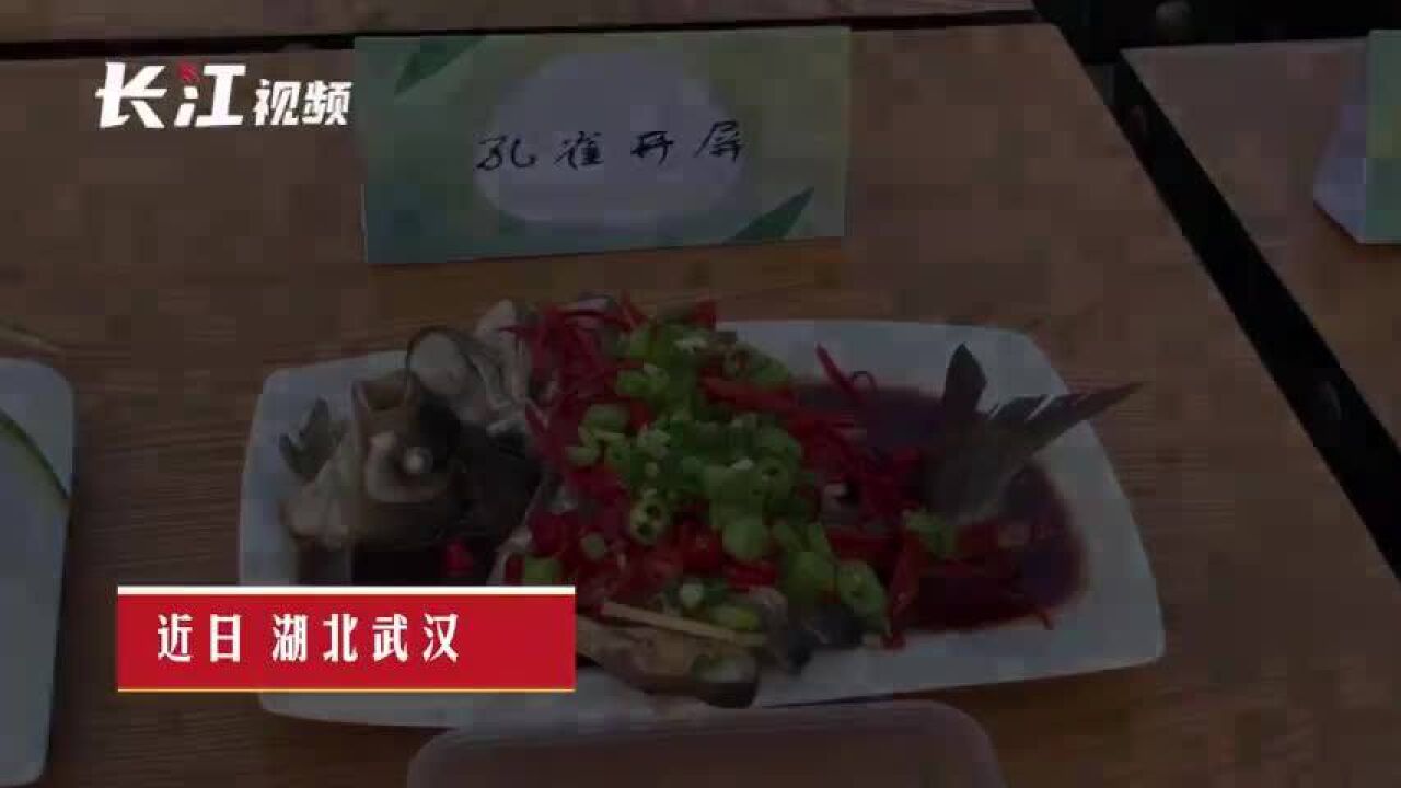 校园美食节,师生乐开怀