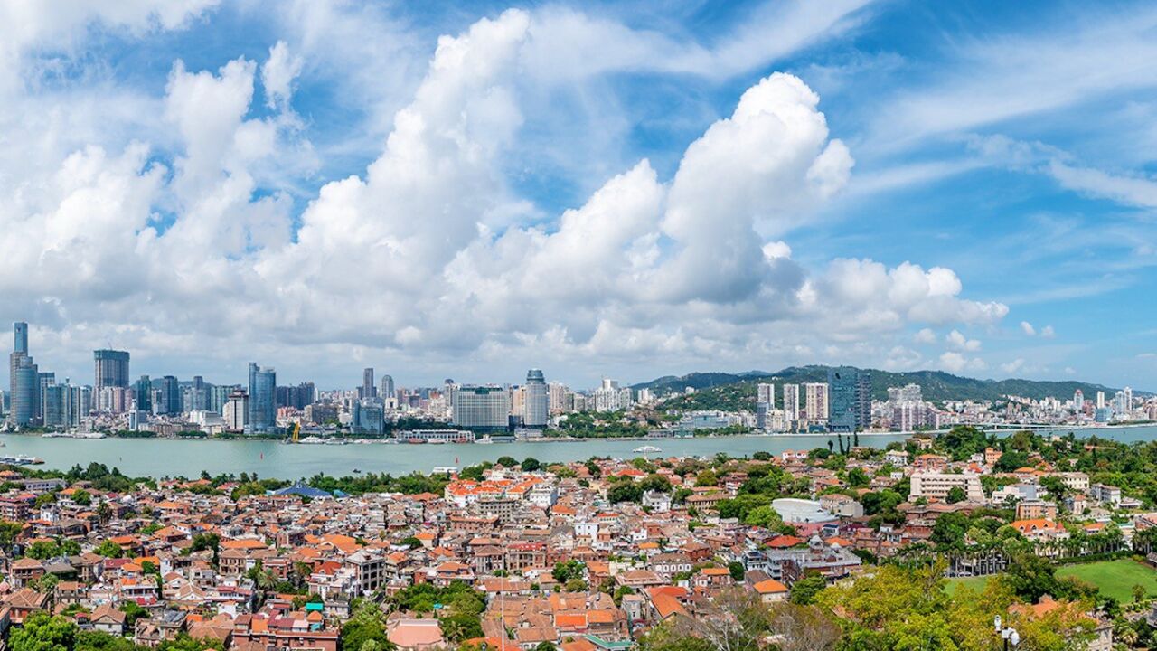 遇见中国之美福建篇:远眺鼓浪屿碧海蓝天,听琴岛余音浪漫