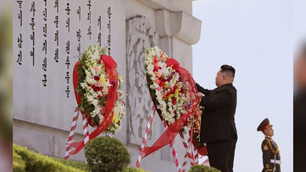 现场画面!金正恩参谒中朝友谊塔:向中国人民志愿军烈士致敬