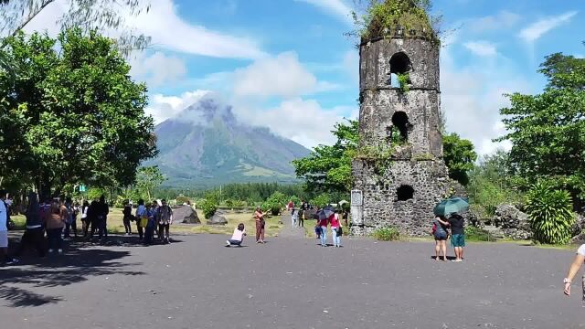 Cagsawa Ruins卡格萨瓦废墟,马荣火山喷发遗址