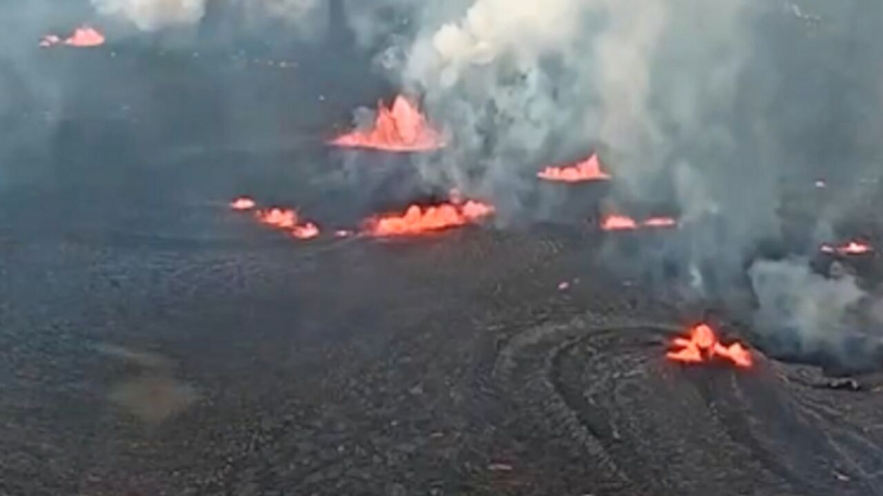 美国夏威夷基拉韦厄火山喷发