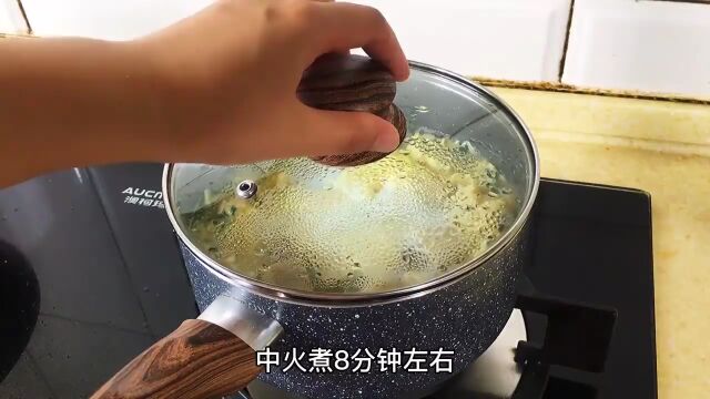 虾皮冻豆腐汤这么做,汤色奶白,鲜香味美,一盆不够吃!