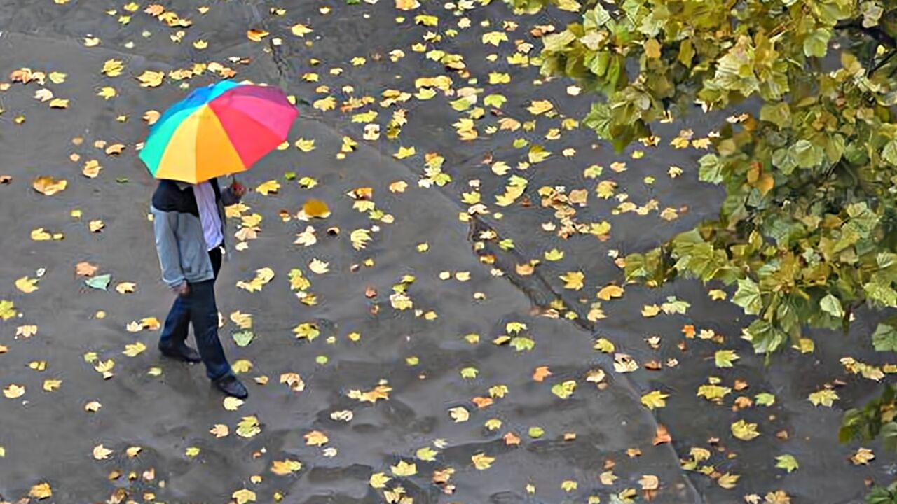 北京部分地区今日仍有小雨 明天晴朗回归最高温将升至30℃