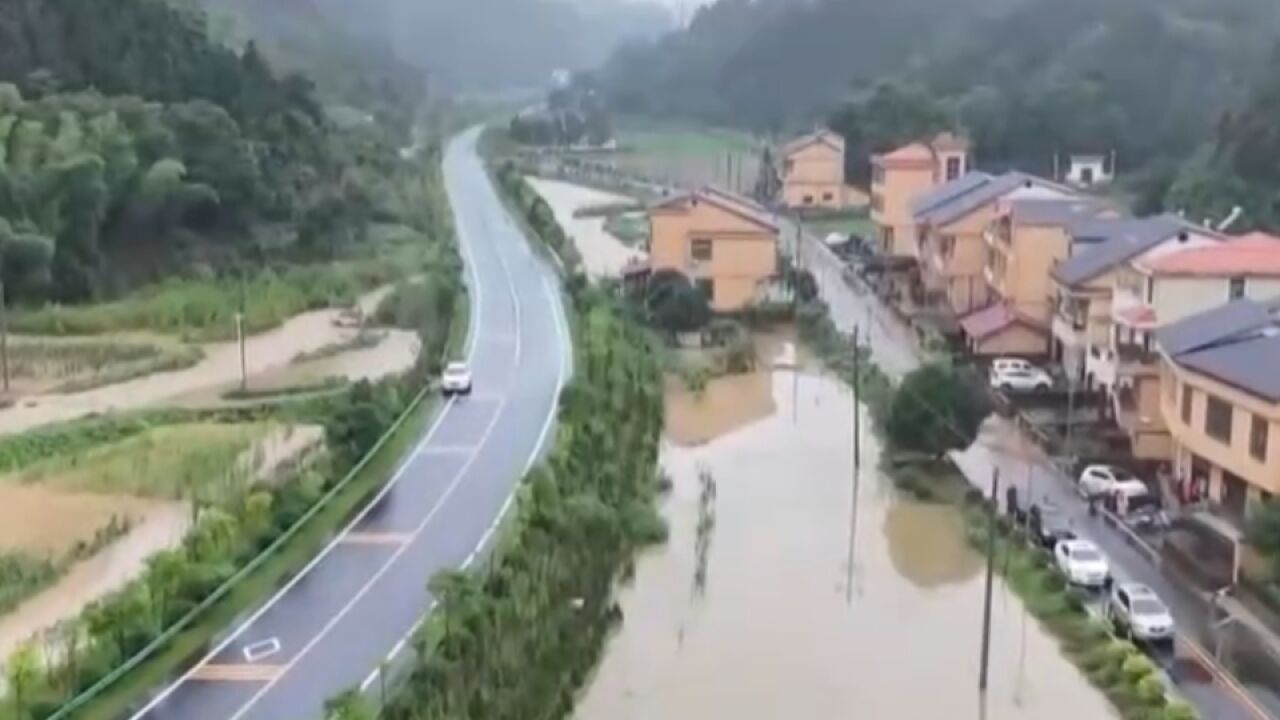 湖南省发布暴雨红色预警 湘中湘北地区局地将有特大暴雨