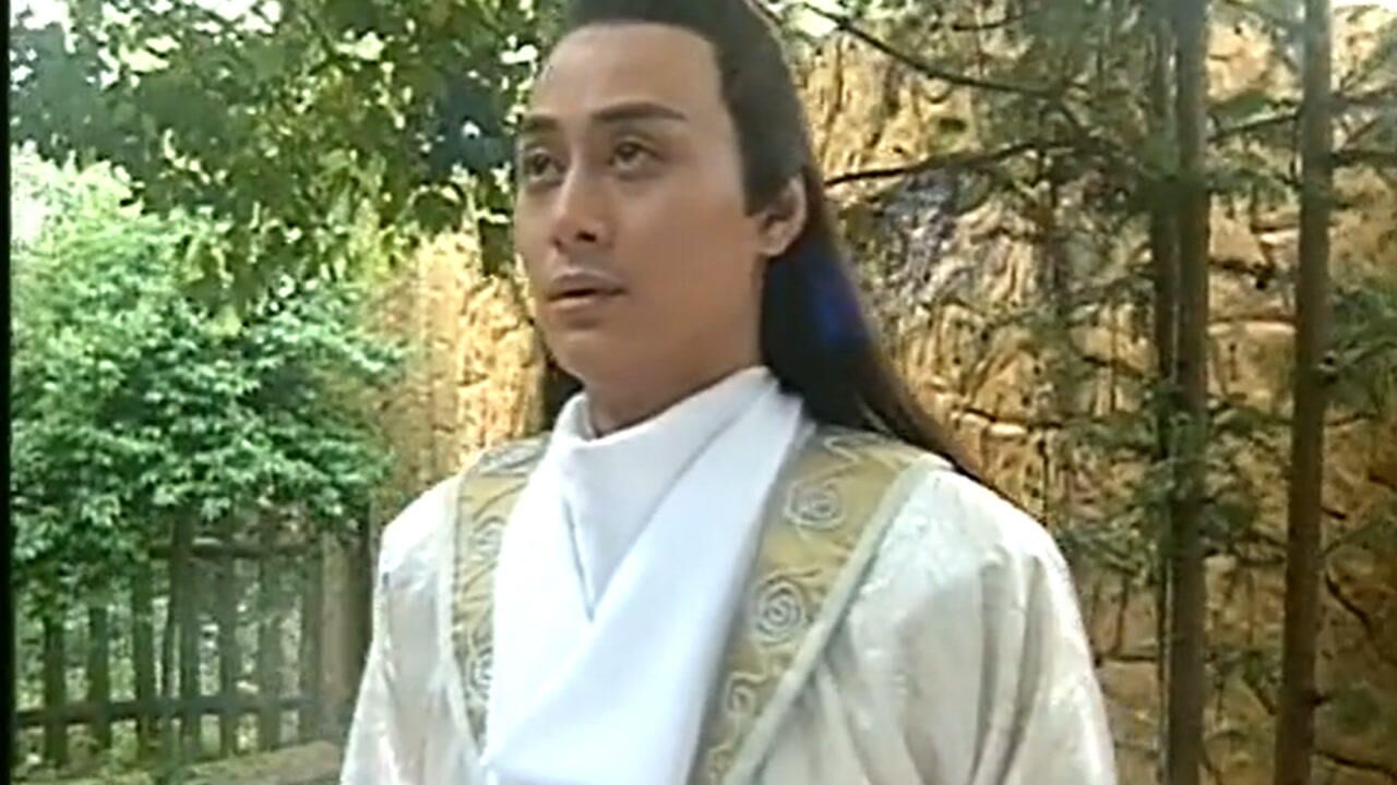 《凤在江湖》第九集02：凤凰终于见到了云潇潇，希望云潇潇能够收她为徒