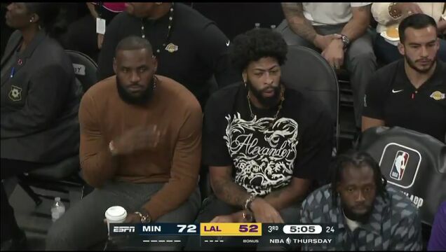 NBA季前赛：森林狼vs湖人第3节中文解说回放