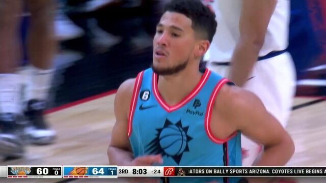 布里奇斯鬼手抢断 布克反击接球起飞双手暴扣