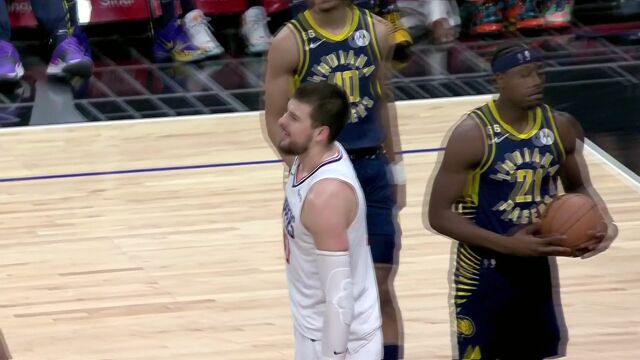 老板都坐不住了 祖巴茨霸气2+1球迷高呼MVP