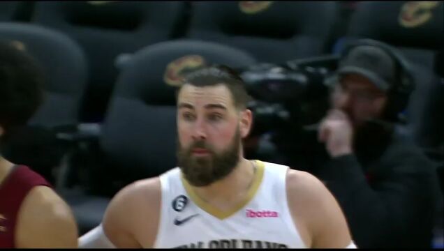 NBA常规赛：鹈鹕vs骑士第3节英文原声回放