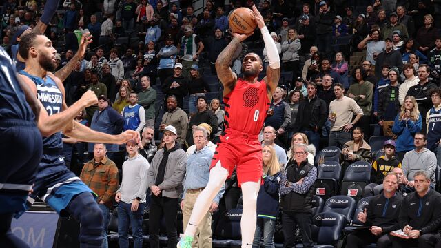 利拉德vs森林狼集锦 全场27+6里突外投展现全面进攻难救主