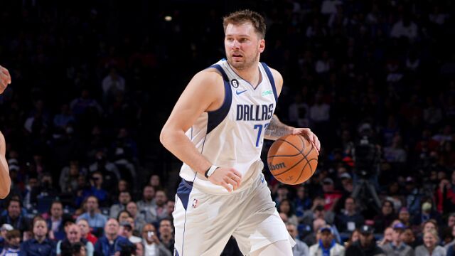 东契奇vs76人集锦 24+10+8关键三分一剑封喉