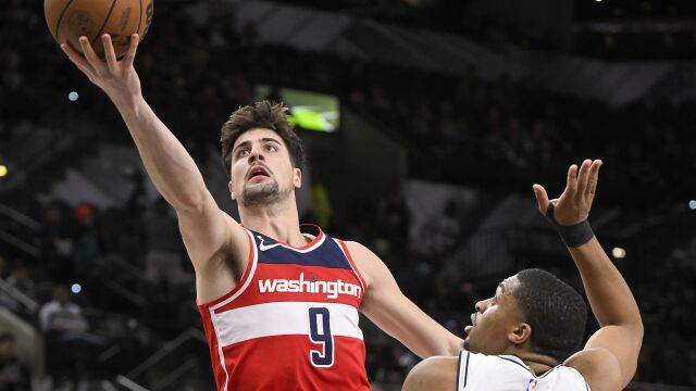 阿夫迪亚vs马刺集锦 替补登场超八成命中率砍25分