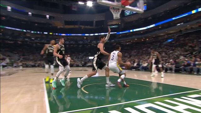 今天的裁判很不高兴 全场怒吹7个技犯勇士师徒吞下5个T