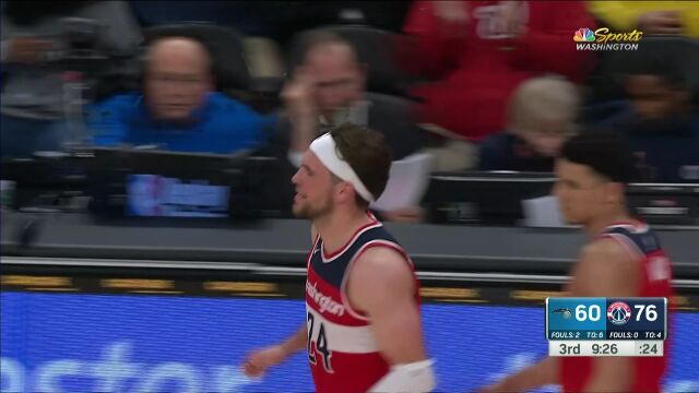 今天简直是库里附体 基斯珀特底角三分直接打停魔术