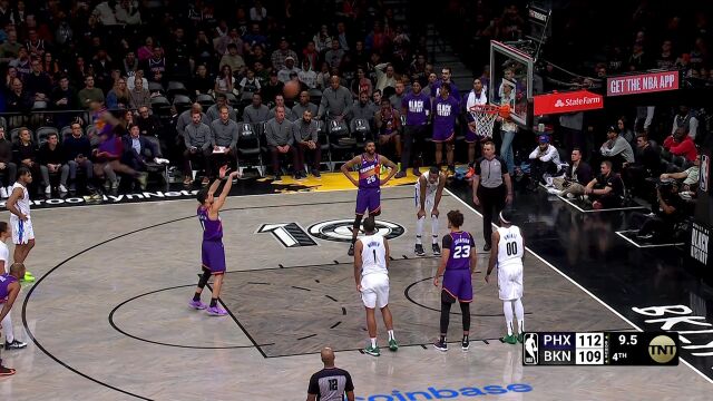 这是什么情况 布克关键时刻两罚不中