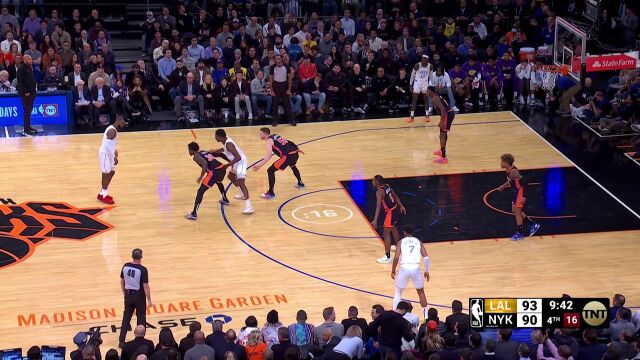 前后两个回合接连超越杰克逊纳什 詹姆斯总助攻数升至历史第4