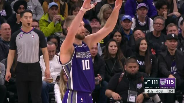 NBA常规赛：爵士vs国王第4节英文原声回放