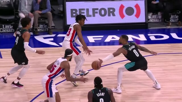 球队最稳固的防线 尤班克斯镇守篮下正面大帽巴格利