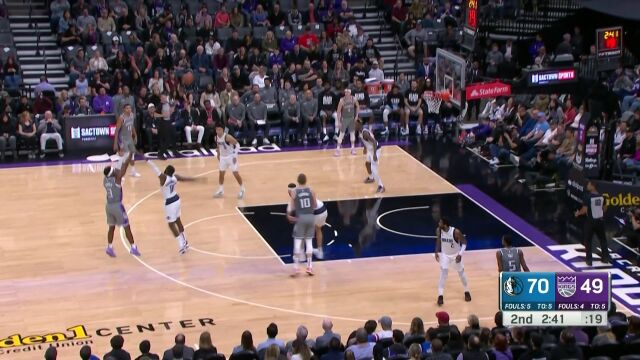 NBA常规赛：独行侠vs国王第2节中文解说回放