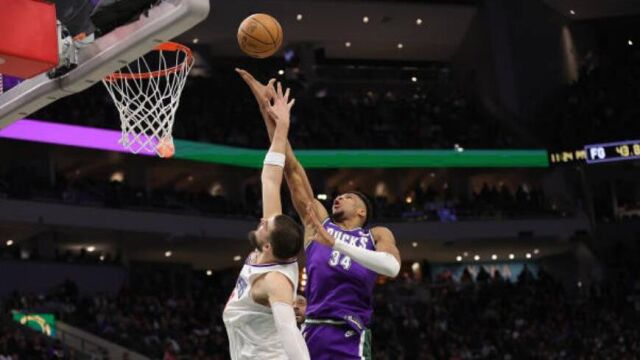 快船105-106雄鹿 卡椒组合共计42中13不敌字母哥狂砍54+19