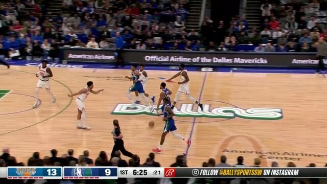 心有灵犀一点通 丁威迪低手妙传助飞伍德上篮打进