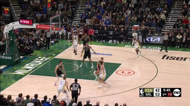 仗戟杀敌酒尚余温 字母哥直杀篮下单臂劈扣