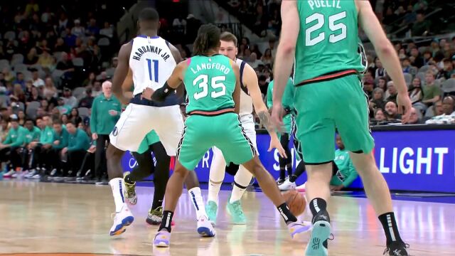 闪转腾挪绕过各道防线 东契奇穿花绕蝶抛投打进还要加罚