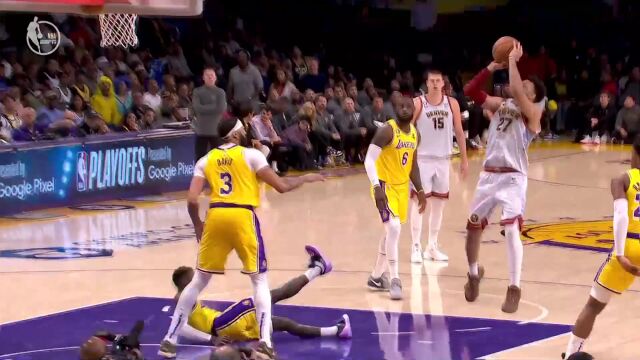 一脚油门踩到底 穆雷突破禁区急停跳投