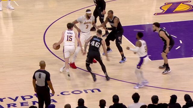 八仙醉拳难防守 里夫斯灵性晃动造犯规打成2+1