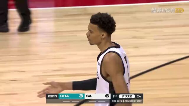 NBA生涯首个进球！文班亚马天赋尽显篮下打三分得手