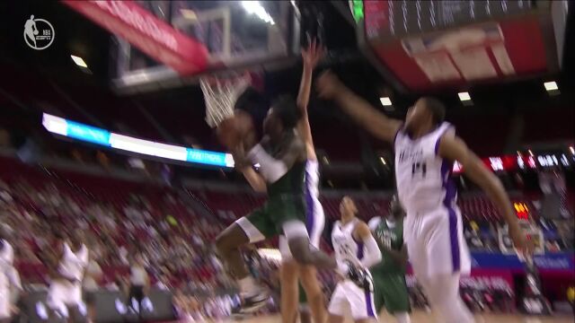 雄鹿vs国王英文原声全场回放