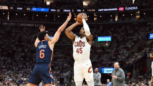 米切尔vs尼克斯集锦 空砍38+5+8投进6记三分难救主