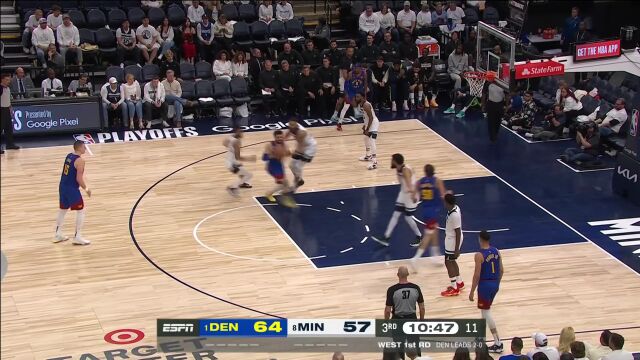 真就是全能中锋啊 约老师三分助攻犹如砍瓜切菜