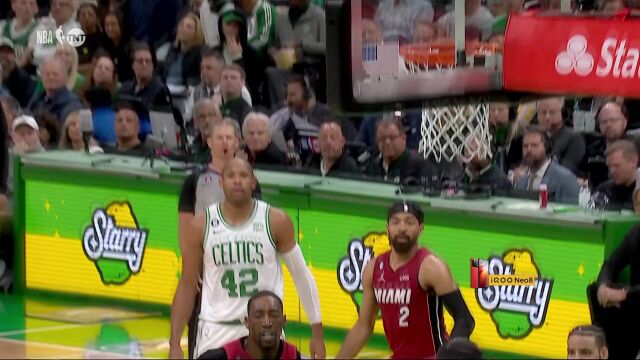 柯凡：巴特勒贴脸封盖布朗 比赛打成1v1路人王