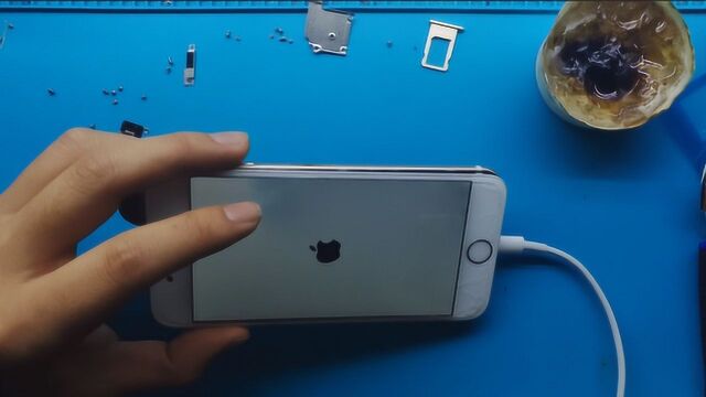 iPhone6充电没反应无法开机,拆开后检查原来是短路,几分钟修好