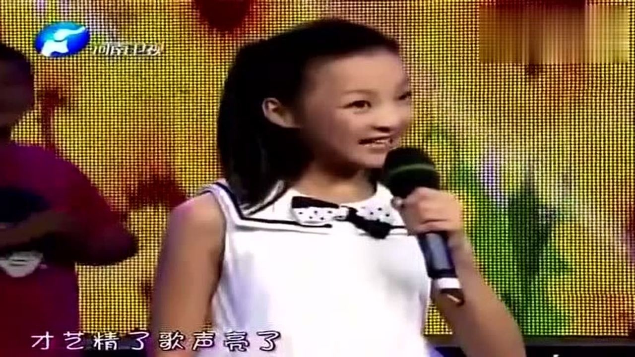 孔莹梨园春舞台演唱歌曲《越来越好,人美声更美,唱得不错!