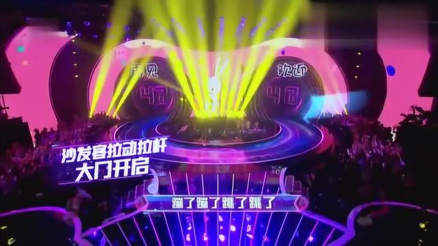 网红兔子牙惊喜登台,超甜演绎《小白兔》,听完瞬间恋爱了!