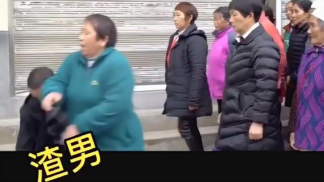 大妈:老头你叫什么名字?这年头姓罗的都是渣男了?