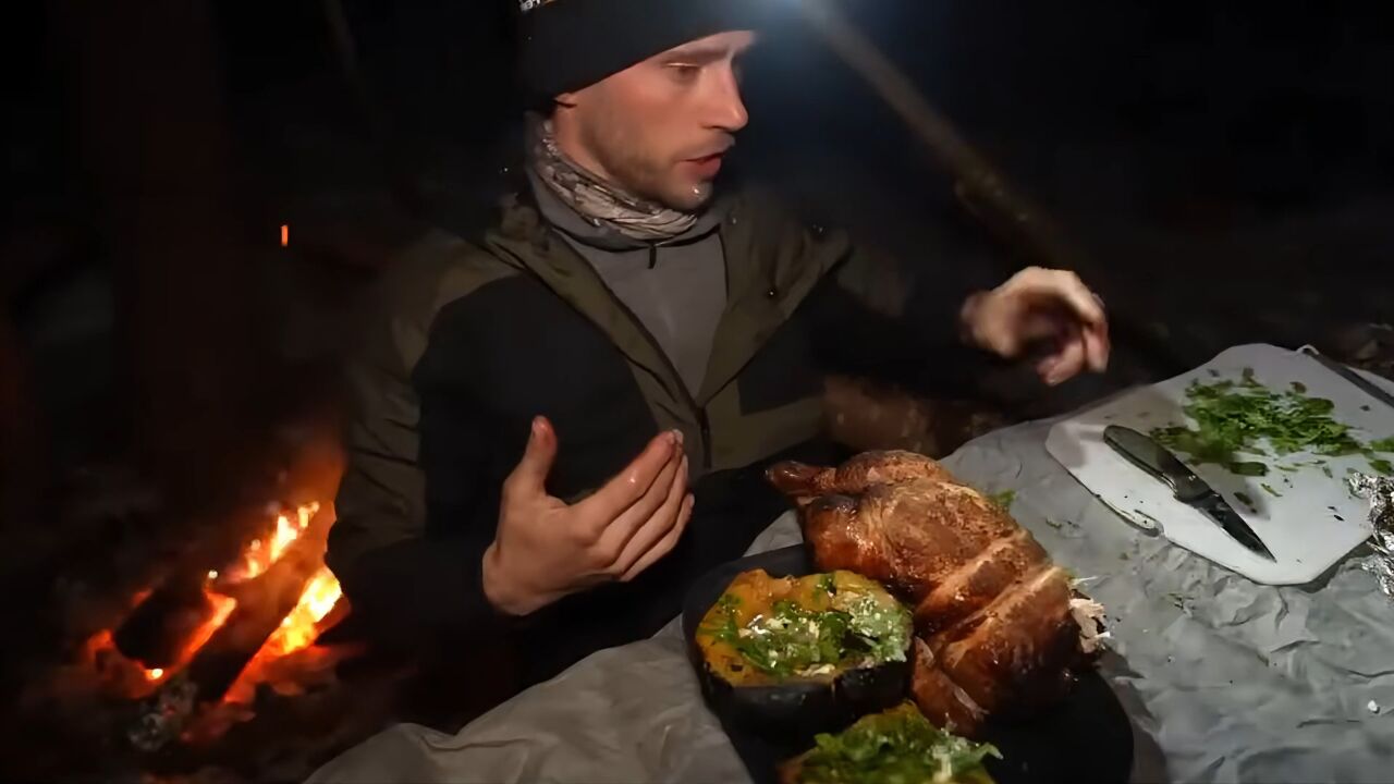 野外求生大神来到荒野,将荒野求生变成了美食节目|纪录片