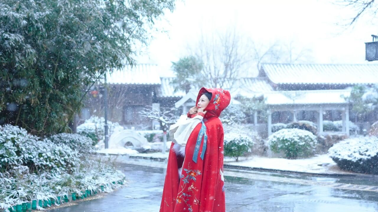 古诗词中的“雪”有多美?寒风送雪来,更添年味!