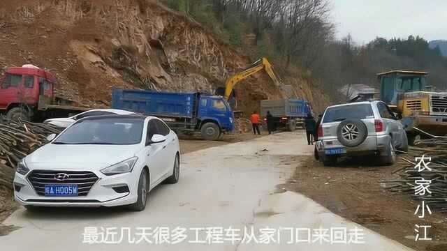 安徽舒城,农村建设,一个停车场要挖掉半座山,你怎么看