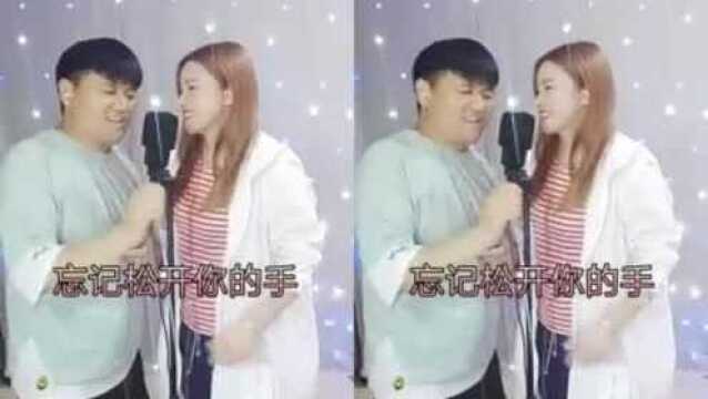 草根朱东携老婆表演