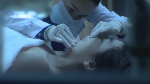【腾讯视频】 法医解剖无名女尸，竟从她的胃里发现这玩意-看来她没少反抗啊！