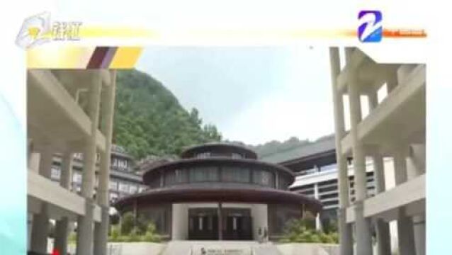 7.1亿元建“仿古”豪华中学 陕西脱贫摘帽县如此办校引争议