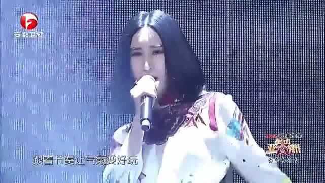 星动亚洲:全体学员演绎《Turnirup》,全场欢呼