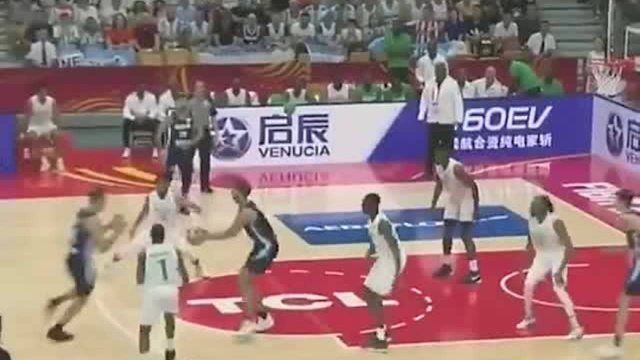 FIBA官方晒斯科拉去年篮球世界杯比赛集锦:用一个词形容他?